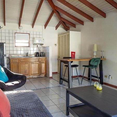 Talk Of The Town Inn & Suites - St Eustatius Oranjestad  外观 照片