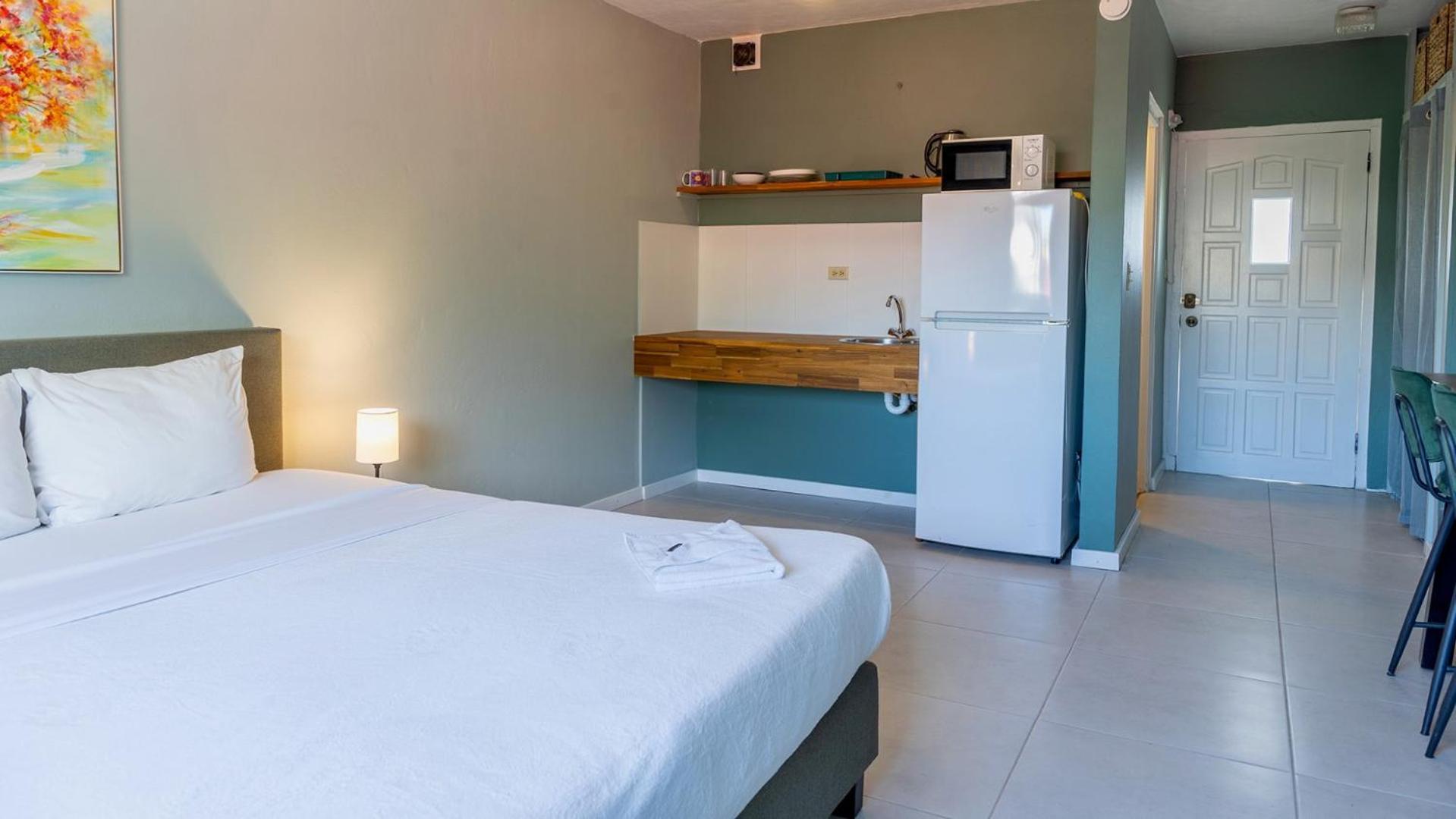 Talk Of The Town Inn & Suites - St Eustatius Oranjestad  外观 照片