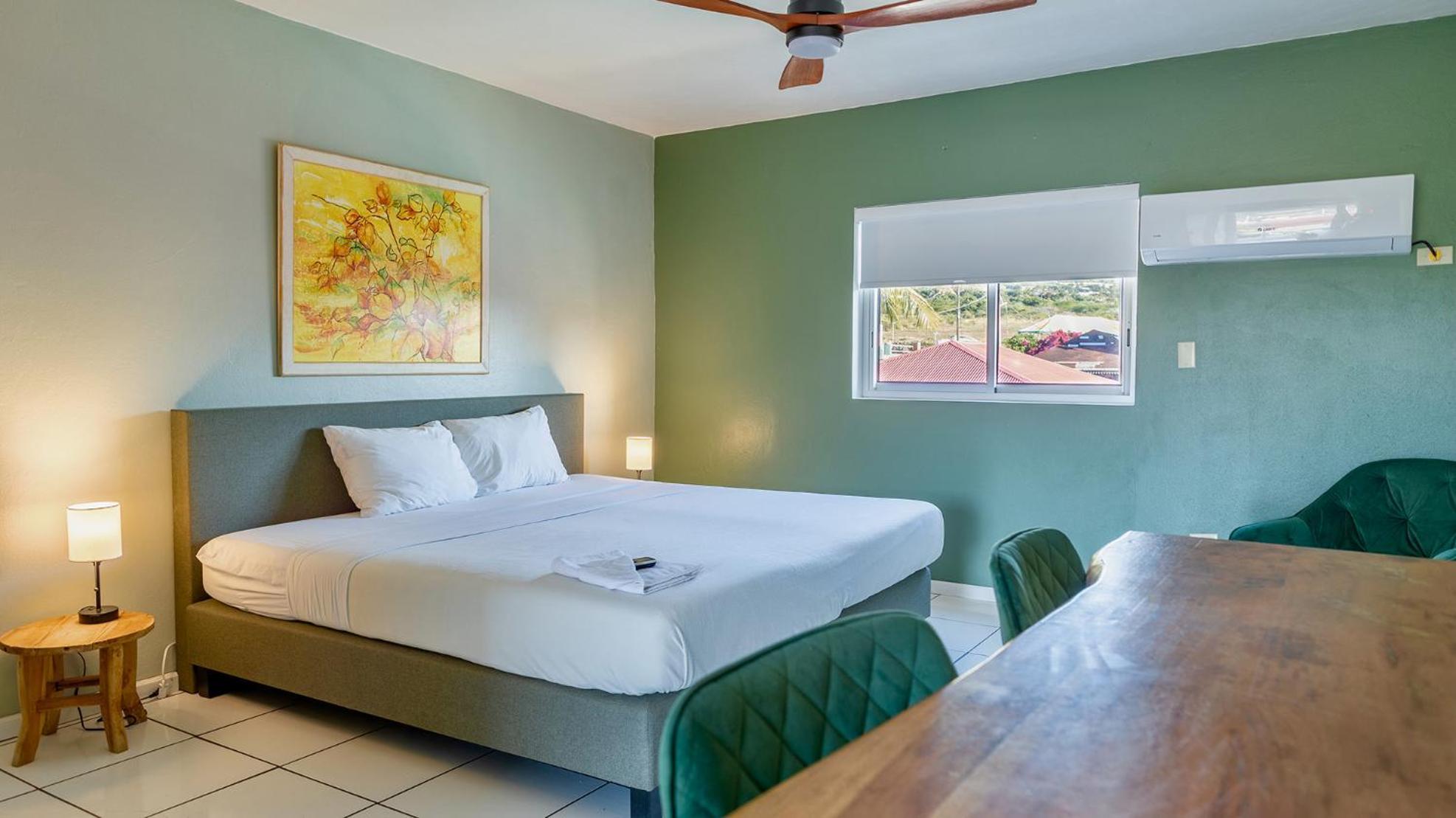 Talk Of The Town Inn & Suites - St Eustatius Oranjestad  外观 照片